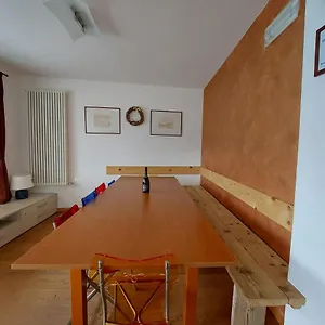https://the-lake-apartment.it-lombardy.com