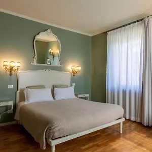 Relais Borghetto Couette-café