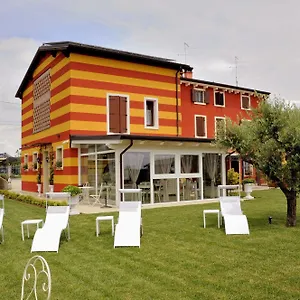 Corte Caselle Couette-café